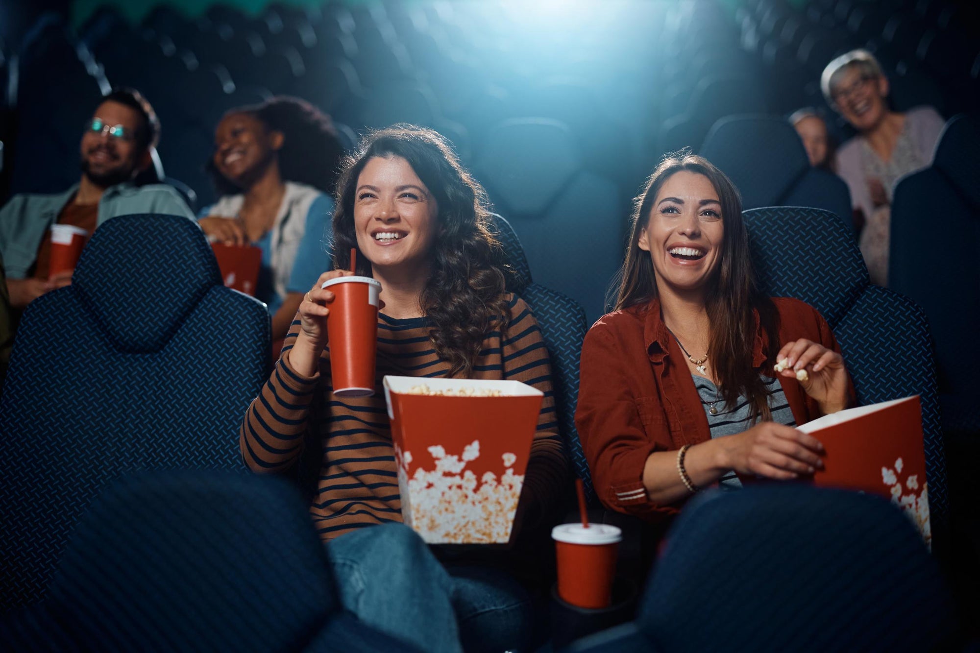 Enjoy the Movie: Why Nicotine Pouches Are Perfect for the Cinema Experience 🎬